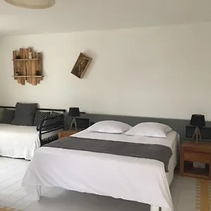 Studio En Bord De Plage Avec Grande Piscine Appartement